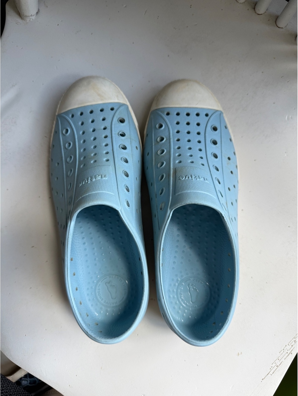 Native Jefferson Light Blue Slip-On Shoes Size J3